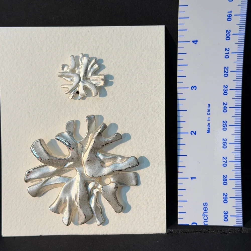 Linda Dano Silver Tone Abstract Coral Brooch and Single Clip Earring Set RN82079